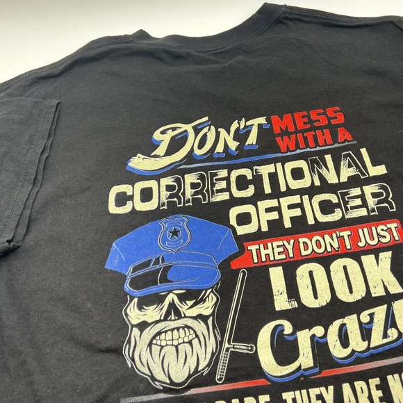 Hanes Graphic T-shirt Don't Mess With A Correctional Officer‎ Mens Size Large - Picture 1 of 4